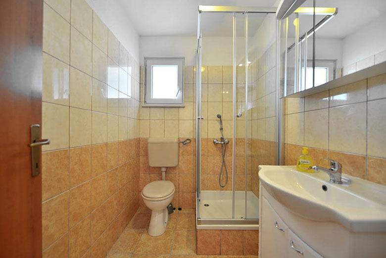 apartments Nina, Baška Voda - bathroom