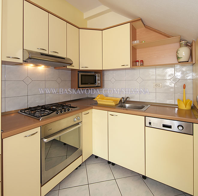 apartment Silvana, Baška Voda - full equipped kitchen, dish washer, oven
