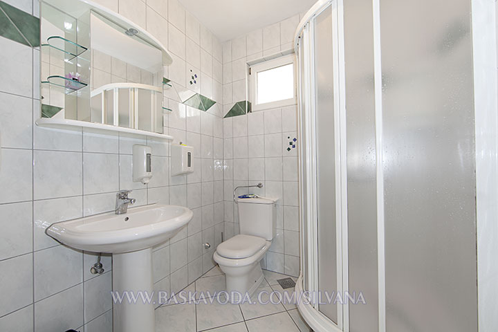 apartment Silvana, Baška Voda - bathroom